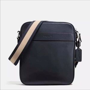 🔥🔥Authentic Coach Charles Flight Bag NWT